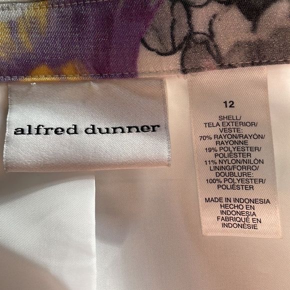 Alfred Dunner silky pretty sheen spring floral open front jacket - Picture 2 of 3